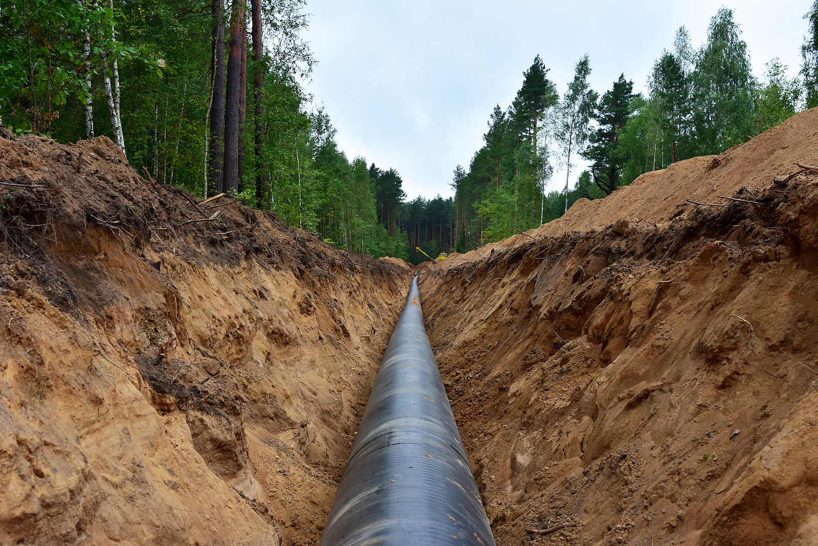 Industrial pipe installation - Natural gas pipeline construction work